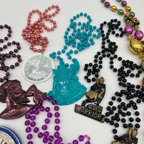 Lot of 29 Vintage Mardi Gras Beads Necklaces Endymion Tucks Zulu Jazz Centurions - Picture 5 of 15